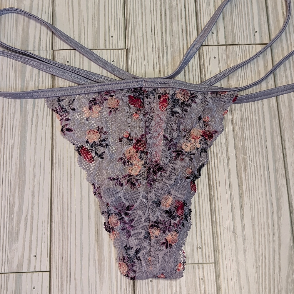 VS PINK Strappy V String